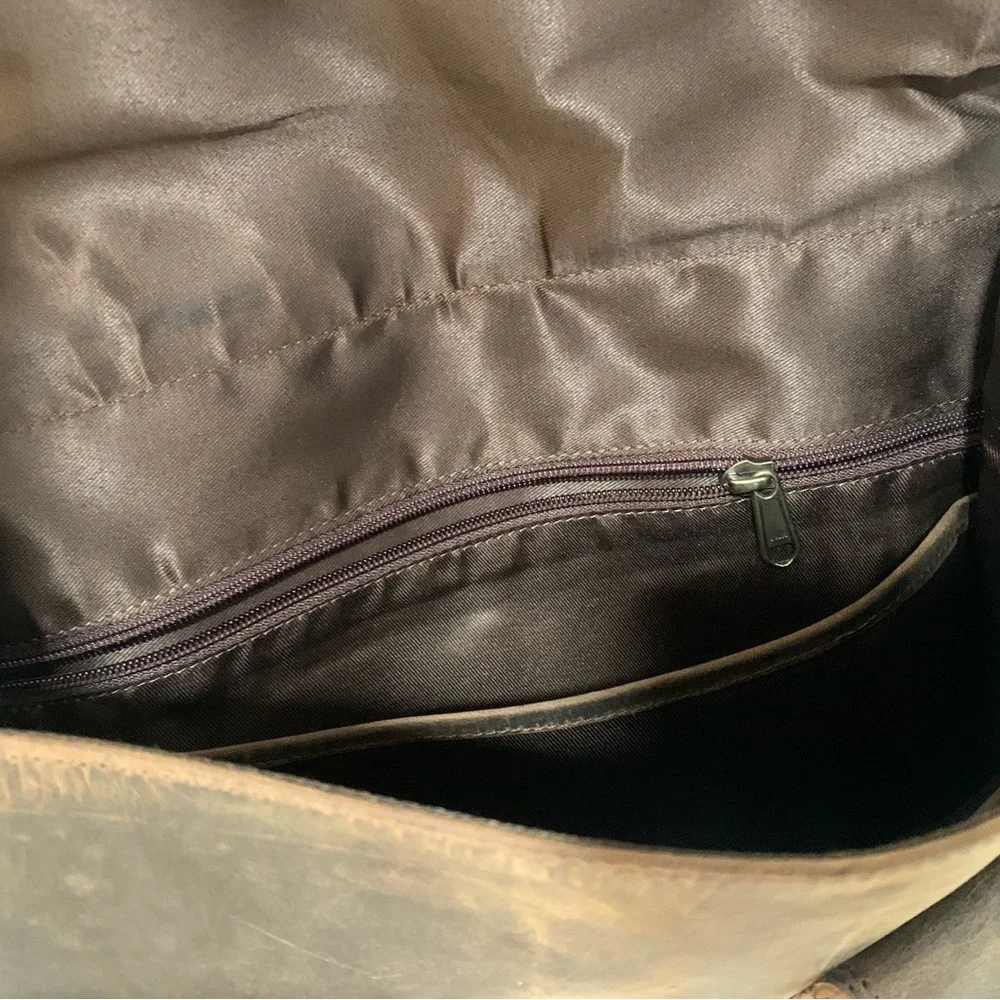 KomalC | Buffalo leather vintage saddle satchel bag